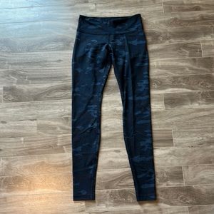 Lulu Lemon Blue Camo Wunder Under Pants